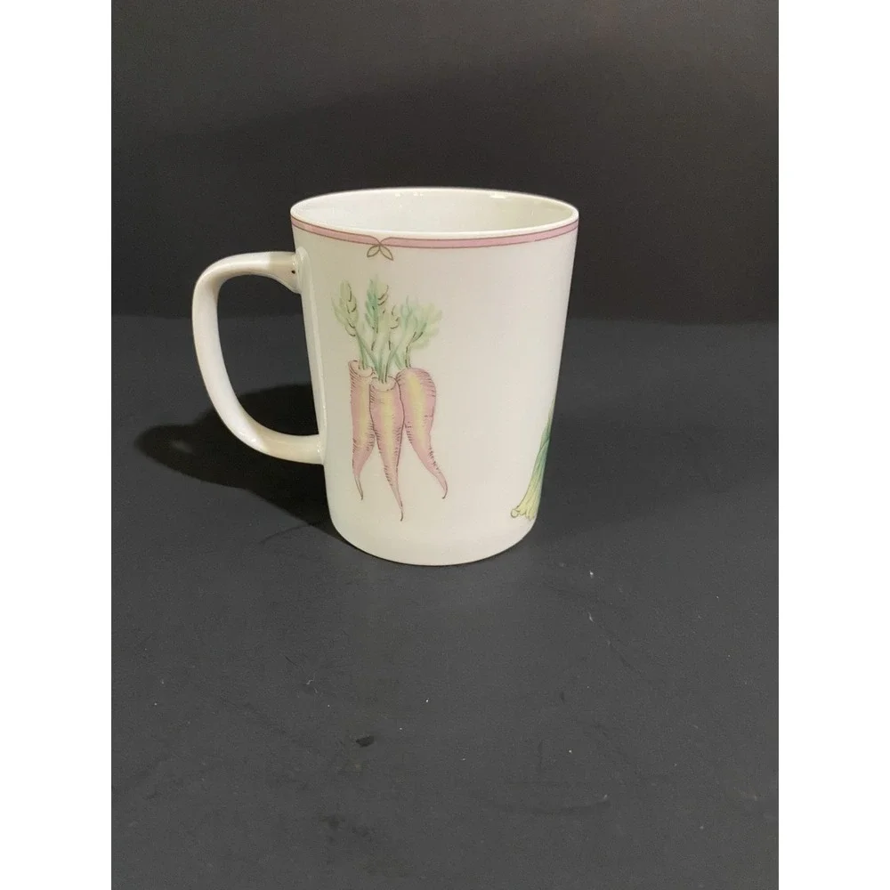 Vintage Fitz & Floyd Variations Bunny Rabbits Carrots Easter Coffee Tea Cup READ